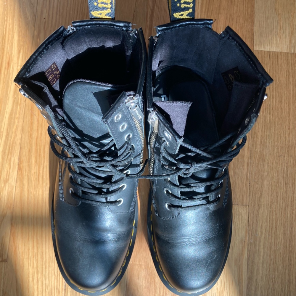 Dr Martens unisex original black combat boots with side zippers
